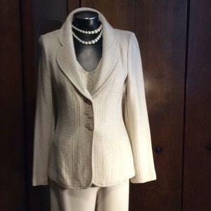 St. John Boutique Jacket sz 6 in Palomino / Cream